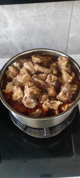 排骨怎么炖才软烂_排骨焯水用冷水还是热水