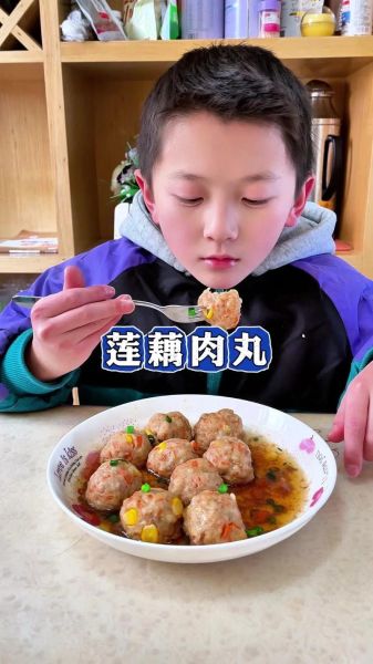 藕肉丸子怎么做_藕肉丸子家常做法