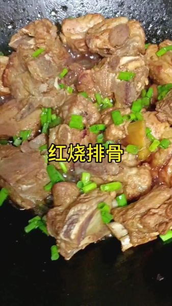 家常炒排骨怎么做_炒排骨先焯水还是先腌制