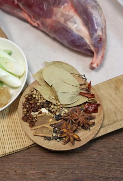 卤牛肉怎么做_卤牛肉配方比例
