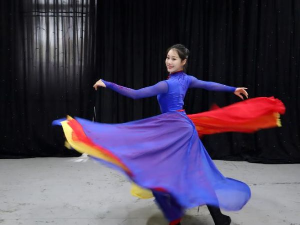 蒙古舞基本动作教学_蒙古舞服装搭配技巧