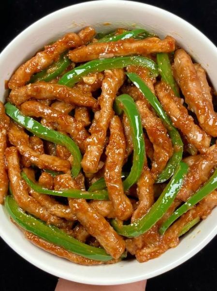 炒青椒肉丝怎么炒才嫩_家常做法步骤详解