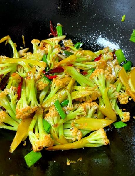 干煸菜花怎么做好吃_干煸菜花需要焯水吗