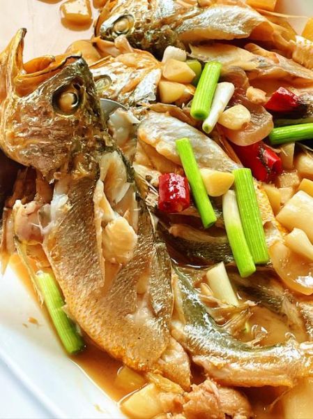 烧黄鱼的家常做法_黄鱼怎么烧不腥