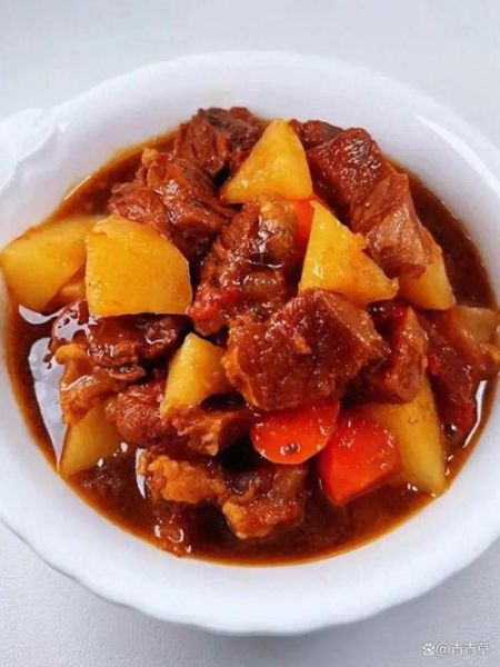 牛肉炖土豆怎么做_牛肉炖土豆需要炖多久