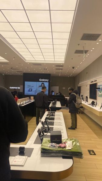 手机专卖店哪家好_买手机要注意什么