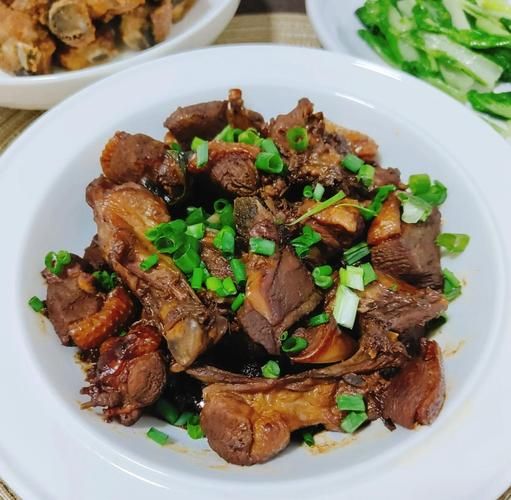 啤酒烧鸭怎么做_啤酒烧鸭的家常做法