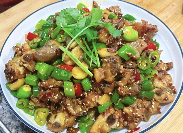 辣炒鸡块怎么做_家常辣炒鸡块的做法