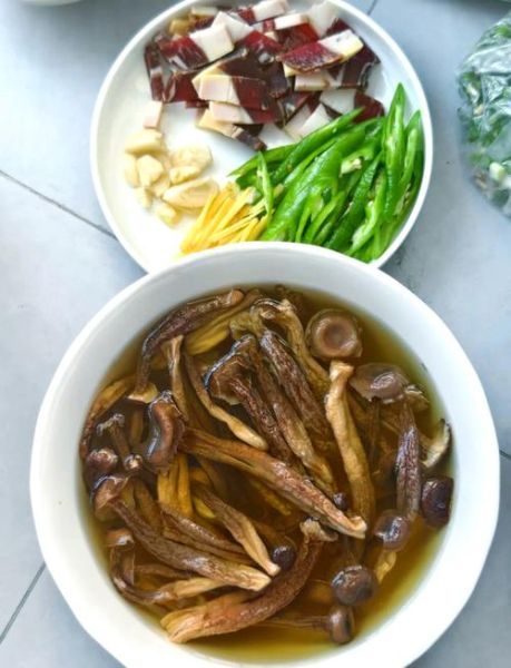 干松茸怎么泡发_干松茸炖鸡做法