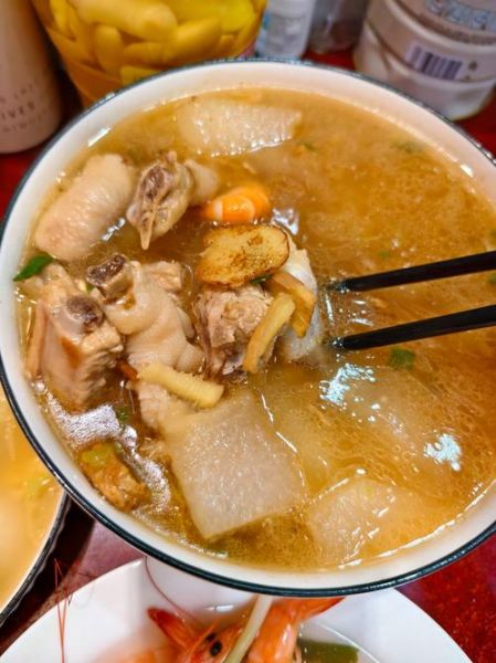 冬瓜烧鸡怎么做_冬瓜烧鸡要焯水吗