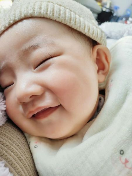 宝宝笑声像什么_如何模仿宝宝笑声