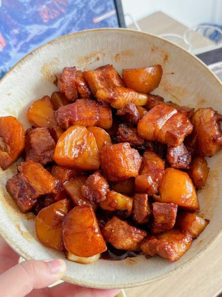 红烧土豆块怎么做好吃_家常红烧土豆块做法