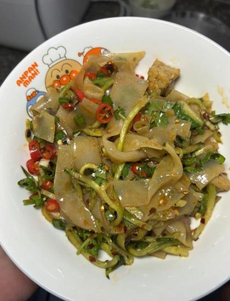 凉皮怎么做才筋道_凉皮的家常做法步骤