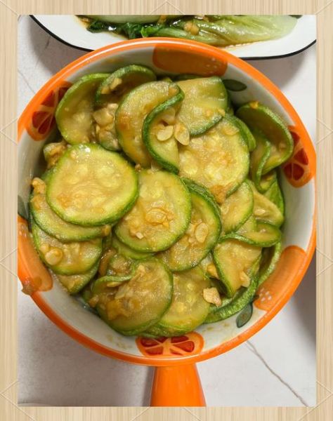 菜瓜怎么炒好吃_菜瓜炒蛋的家常做法