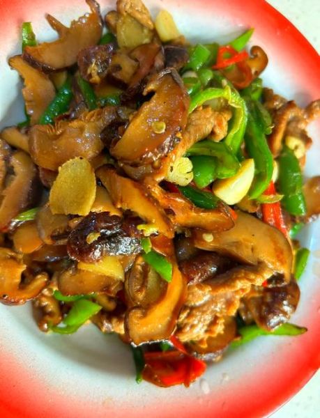 香菇怎么做好吃_香菇炒肉的做法步骤