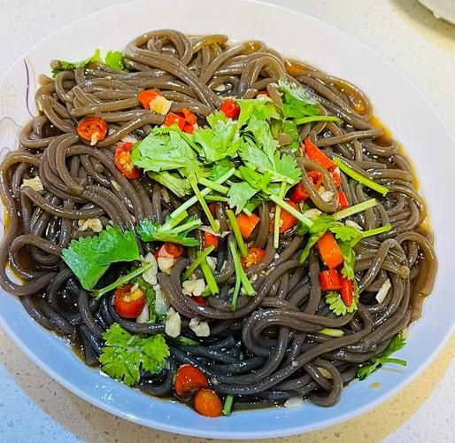 蕨根粉怎么做好吃_蕨根粉凉拌家常做法