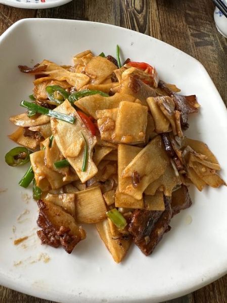 清炒竹笋怎么炒好吃_清炒竹笋用焯水吗