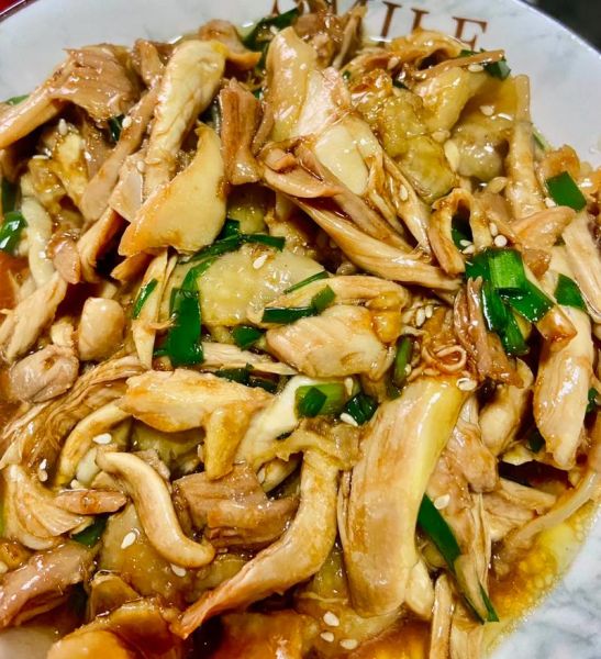 手撕鸡的家常做法_手撕鸡怎么做好吃又嫩