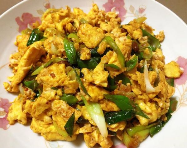 炒鸡蛋怎么炒才嫩_炒鸡蛋的做法大全