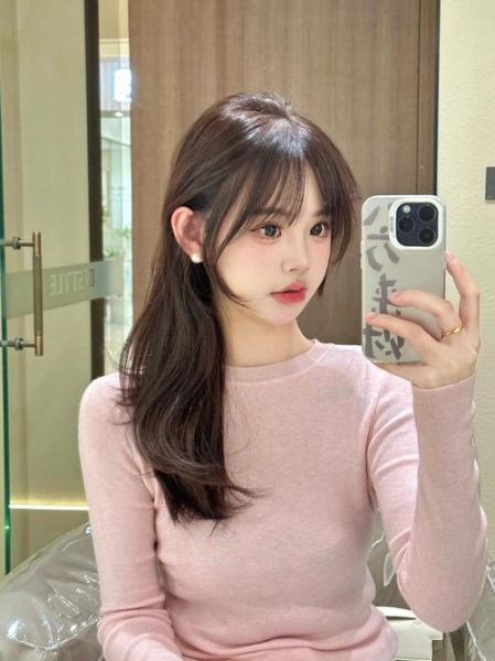 可爱乖巧的女生怎么穿搭_可爱乖巧的女生适合什么发型