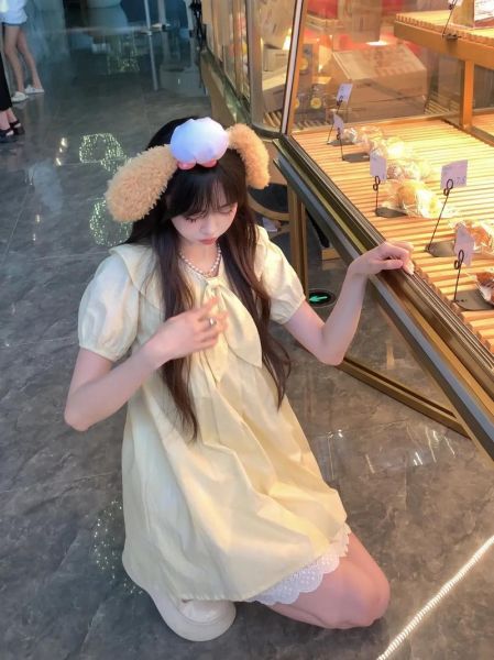 可爱乖巧的女生怎么穿搭_可爱乖巧的女生适合什么发型