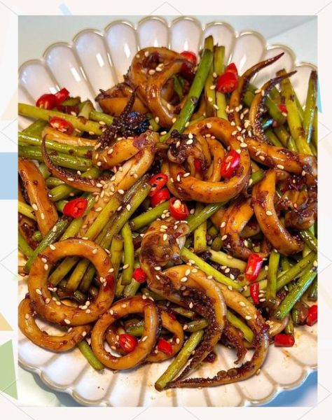 爆炒鱿鱼的家常做法_怎么炒鱿鱼不腥