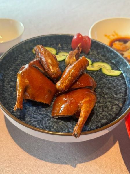 乳鸽怎么做好吃_乳鸽最正宗的做法