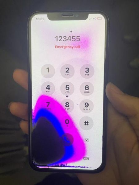 手机漏液了怎么办_屏幕出现黑斑还能修吗