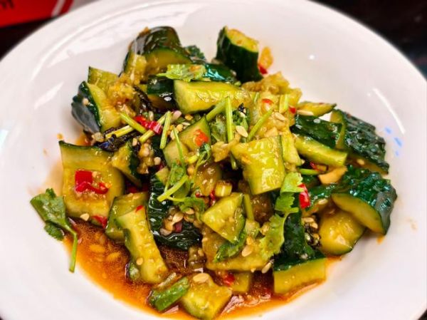 凉拌黄瓜怎么做才脆_凉拌黄瓜要不要焯水