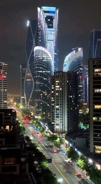 城市夜景哪里最美_如何用手机拍城市夜景