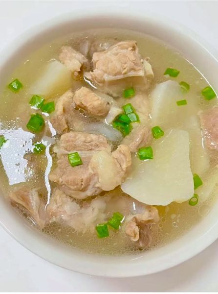白萝卜排骨汤怎么做_排骨炖多久才软烂