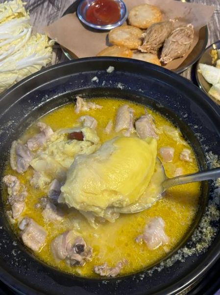 榴莲煲鸡汤的做法_榴莲煲鸡汤要焯水吗