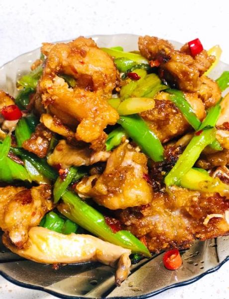 牛蛙怎么做好吃又嫩_家常牛蛙做法步骤详解