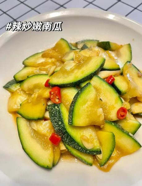 炒南瓜的家常做法_南瓜怎么炒才软糯香甜