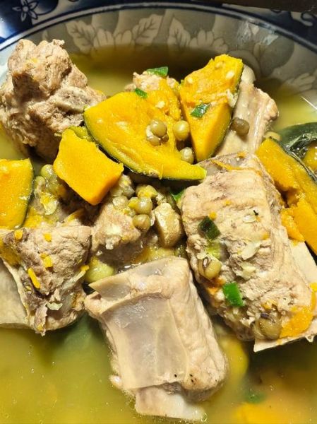 南瓜排骨汤怎么做_南瓜排骨汤需要炖多久