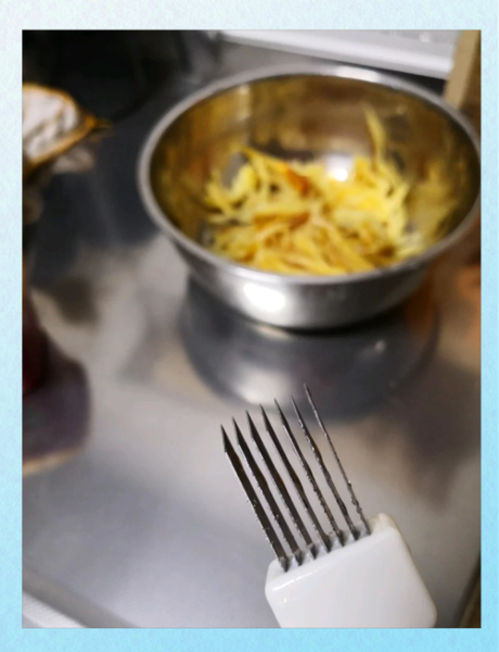 拌明太鱼丝正宗做法_怎么调酱汁不腥