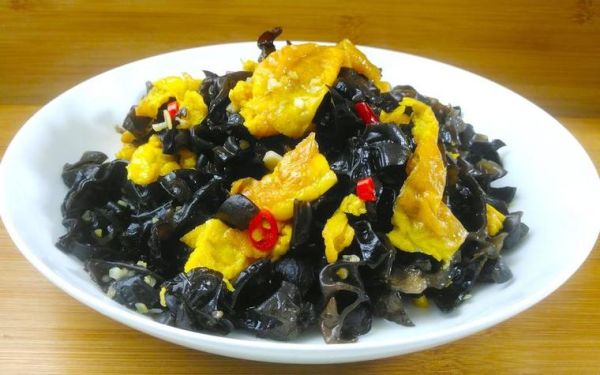 银耳炒菜怎么做好吃_银耳炒菜的家常做法