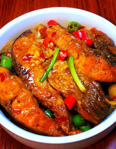 红烧鱼块怎么做简单又好吃_家常红烧鱼块的做法步骤
