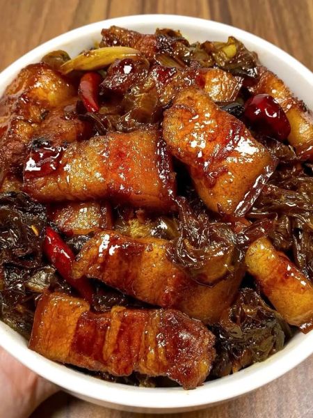 酸菜五花肉怎么做_酸菜五花肉的做法步骤