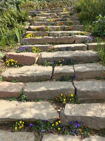 小路很脏的词语有哪些_怎么形容小路脏乱差