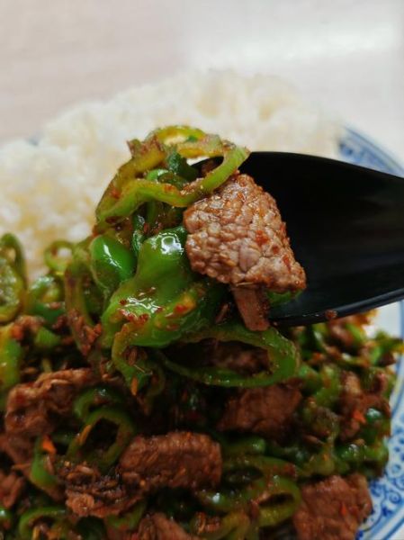 孜然肉片怎么做_孜然肉片的家常做法