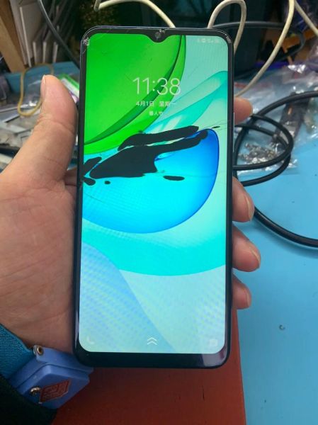 手机屏幕变紫还能用多久_维修费用要多少