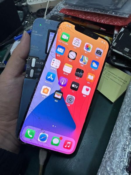 手机屏幕变紫还能用多久_维修费用要多少