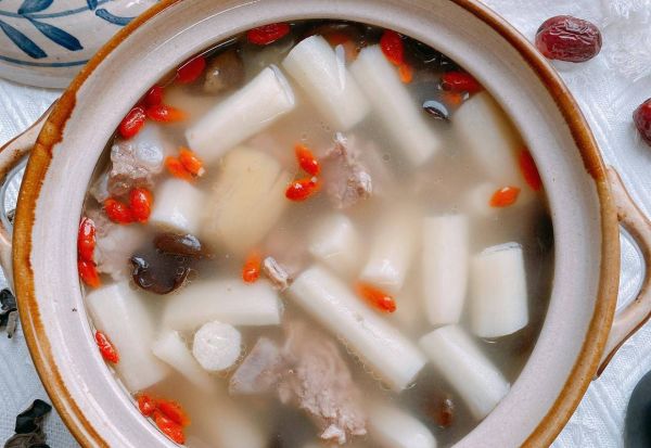 山药排骨汤怎么炖好喝_山药排骨焯水几分钟