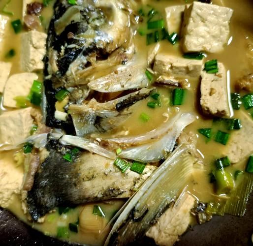 胖头鱼怎么做好吃_胖头鱼炖豆腐的做法