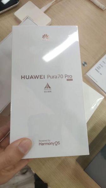 华为第一部手机是什么型号_上市时间价格配置