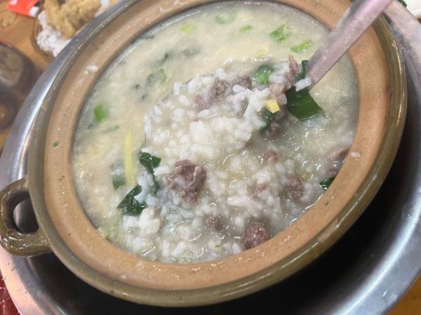 牛肉粥怎么煮才嫩_牛肉粥的做法步骤