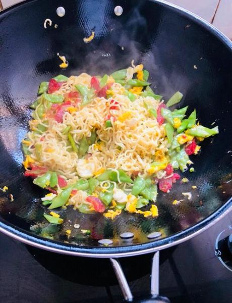 方便面炒面怎么做_炒方便面需要焯水吗