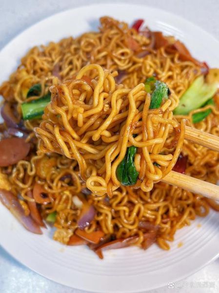 方便面炒面怎么做_炒方便面需要焯水吗