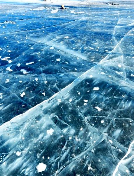 冰什么湖面_冰裂湖面是怎么形成的
